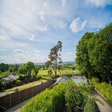 Countryside Retreat: Cosy Room with Fireplace and Balcony Views Axminster Exterior photo