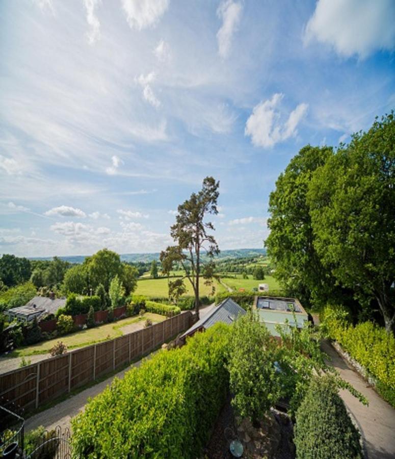 Countryside Retreat: Cosy Room with Fireplace and Balcony Views Axminster Exterior photo